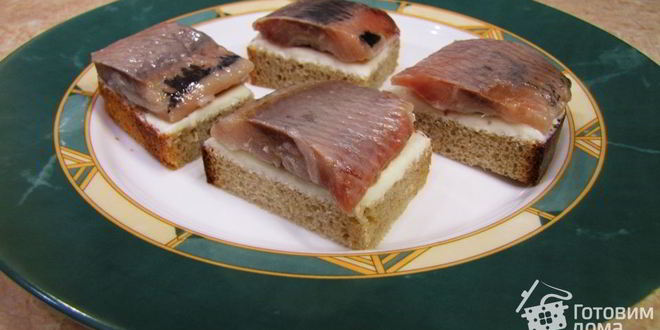 Рецепт тостов с селедкой