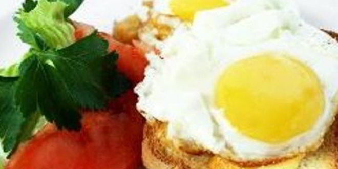 Рецепт тостов с сыром и яйцами