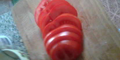 Шаг 3: тостов с томатами