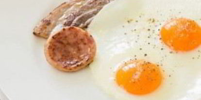 Шаг 3: глазуньи к завтраку