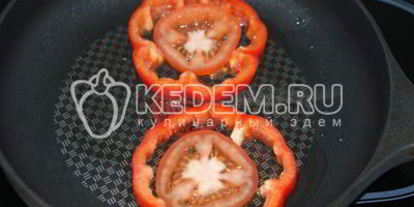 Шаг 2: глазуньи в перце