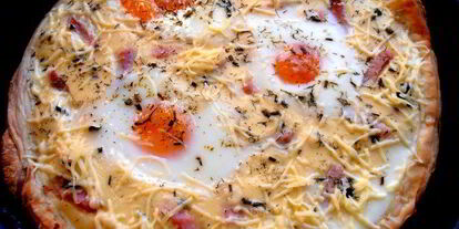 Шаг 16: глазуньи в съедобной сковородке