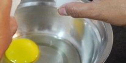 Шаг 2: яичницы-болтуньи с сыром