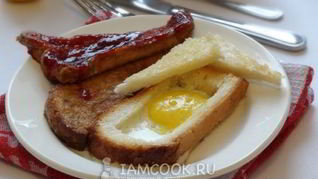 Рецепт Яичницы по-бирмингемски и чайные тосты
