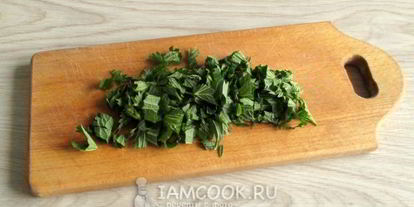 Шаг 4: яичницы с крапивой