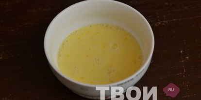 Шаг 3: яичницы с помидорами