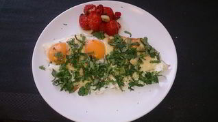 Рецепт Яичницы с жареным сыром сулугуни