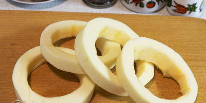 Шаг 1: яичницы в кабачке