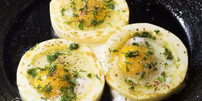 Шаг 5: яичницы в кабачке