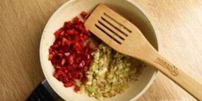 Шаг 2: яичницы в томате по-африкански