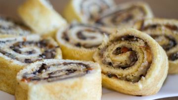 Рецепт Закуски — бисквитного рулета с грибам