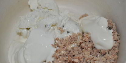 Шаг 2: закуски из огурцов, фаршированных горбушей