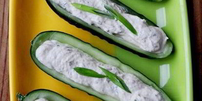 Шаг 3: закуски из огурцов, фаршированных горбушей