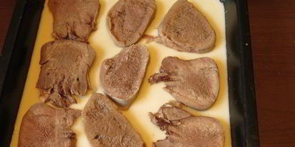 Шаг 8: слоеного заливного из языка петушок