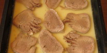 Шаг 9: слоеного заливного из языка петушок