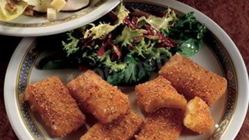 Рецепт Жареного сыра Битто в панировочных сухарях с кунжутом