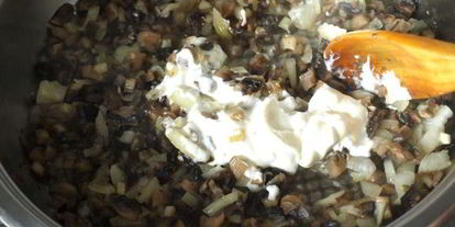 Шаг 1: грибного жульена в булочке