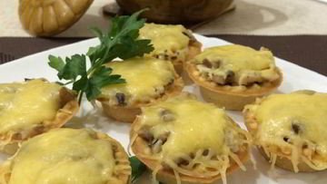 Рецепт Куриного-грибного жульен в тарталетках