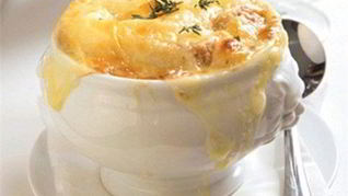 Рецепт Куриного жюльена с грибами и твердым сыром