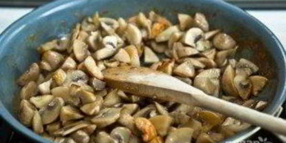 Шаг 2: жульена из шампиньонов классический