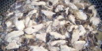 Шаг 5: жульена с грибами на сковороде