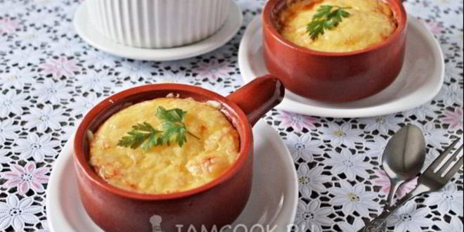 Рецепт жульена с курицей и грибами в горшочках