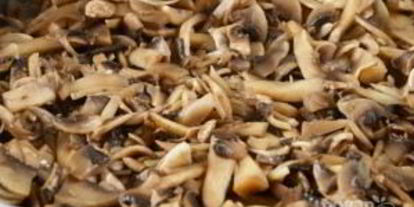 Шаг 3: жульена в съедобных кокотницах