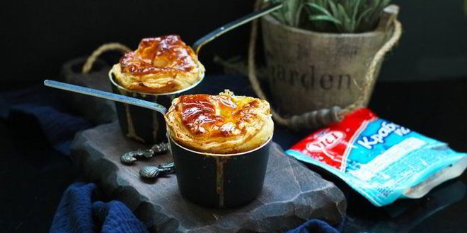 Рецепт жюльена с крышечками из слоеного теста